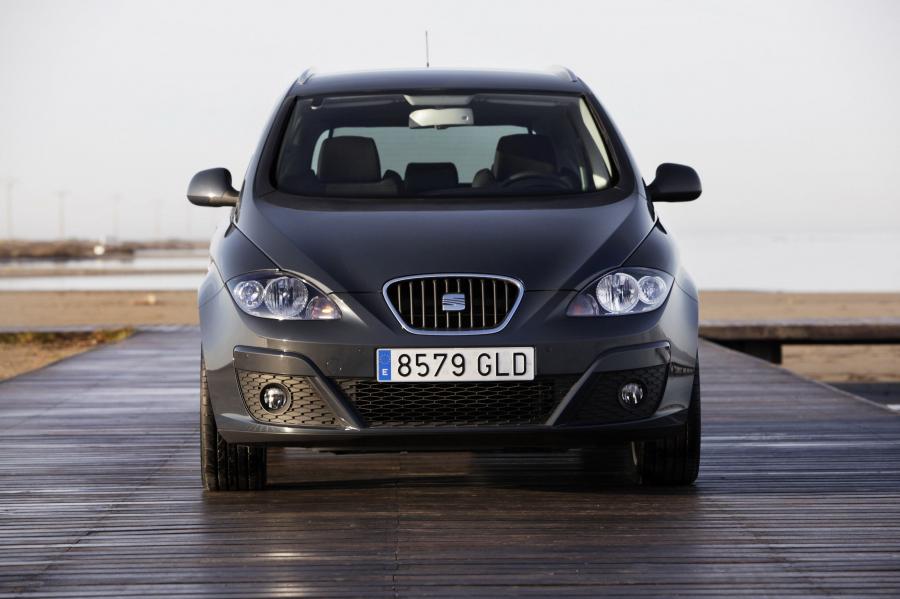  Seat Altea XL 2010 года  (фото 31 из 34)